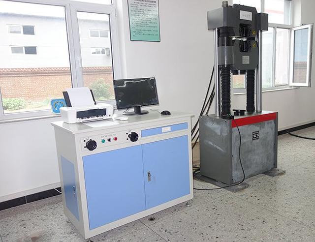 essai de résistance à la traction et essai de choc